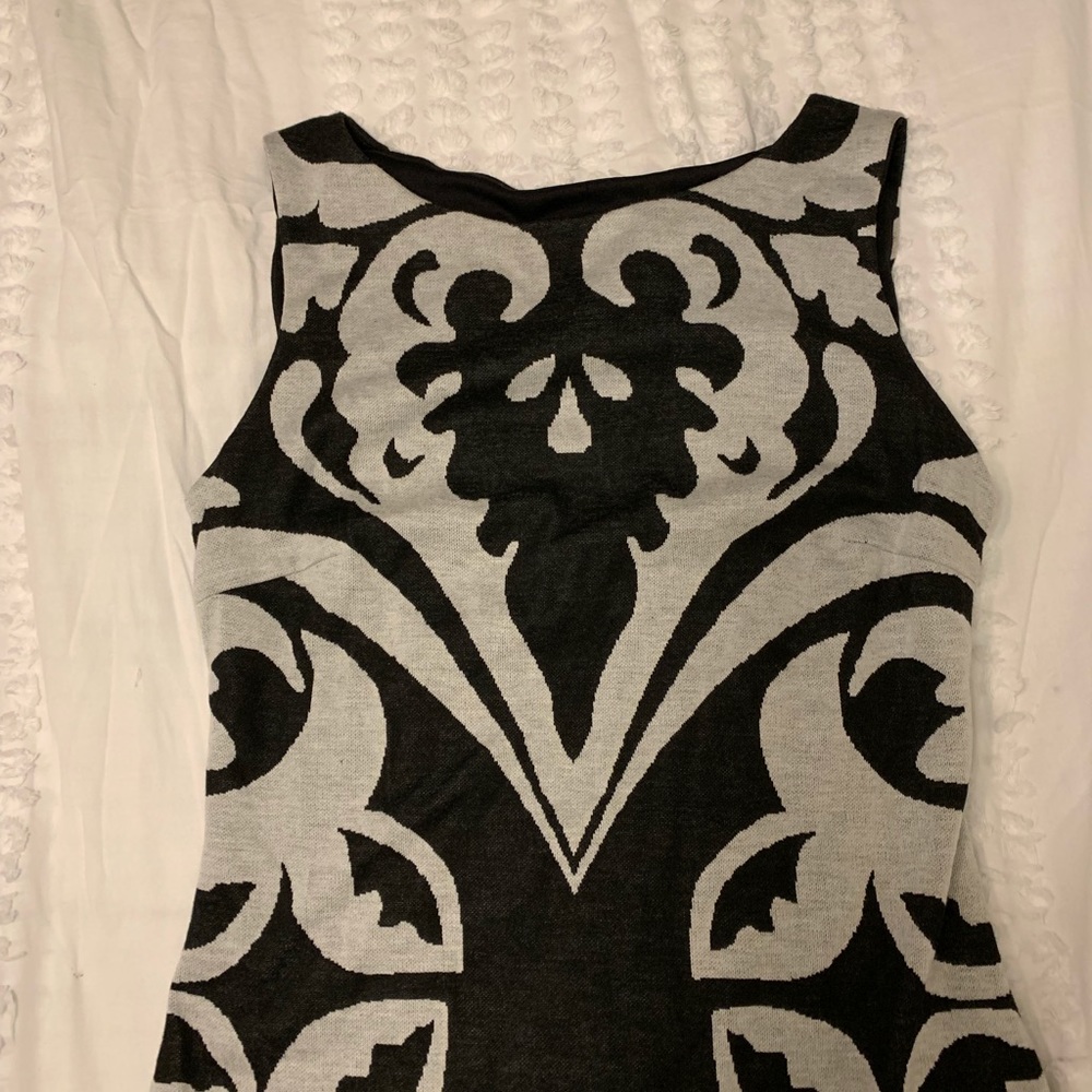 Frank Lyman lined sweater dress in size 8 - Picture 2 of 6